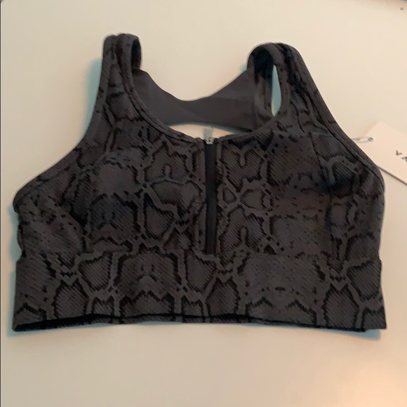 Varley Fay Sports Bra - Picture 5 of 9